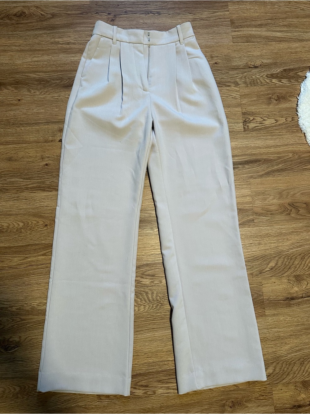 Abercrombie & Fitch Classic High-Waist  Dress Pants in Light Beige